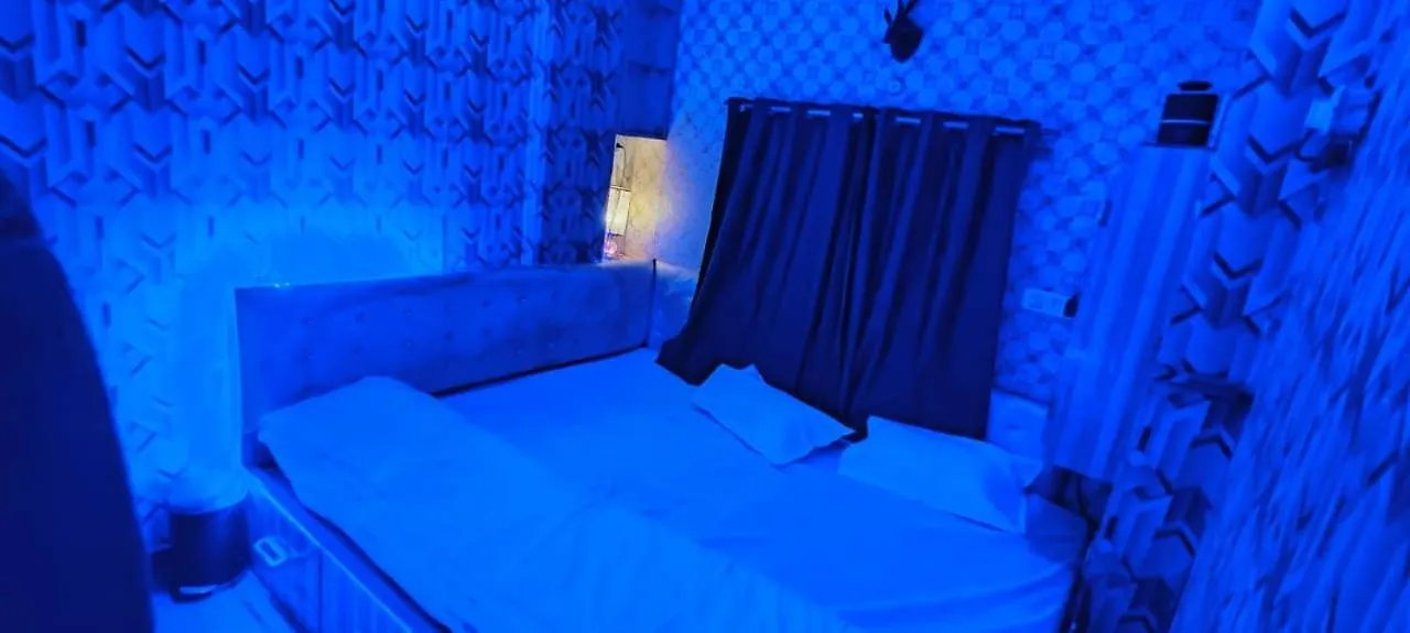 Baba Kashi Vishwanath Home Stay فاراناسي