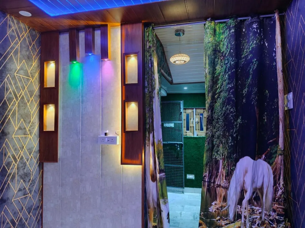 ורנאסי Baba Kashi Vishwanath Home Stay הודו